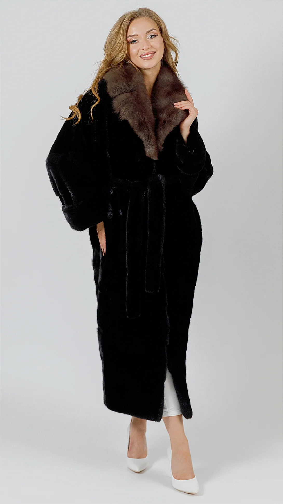 Шуба Fashion art из норки Black с английским воротником из меха куницы