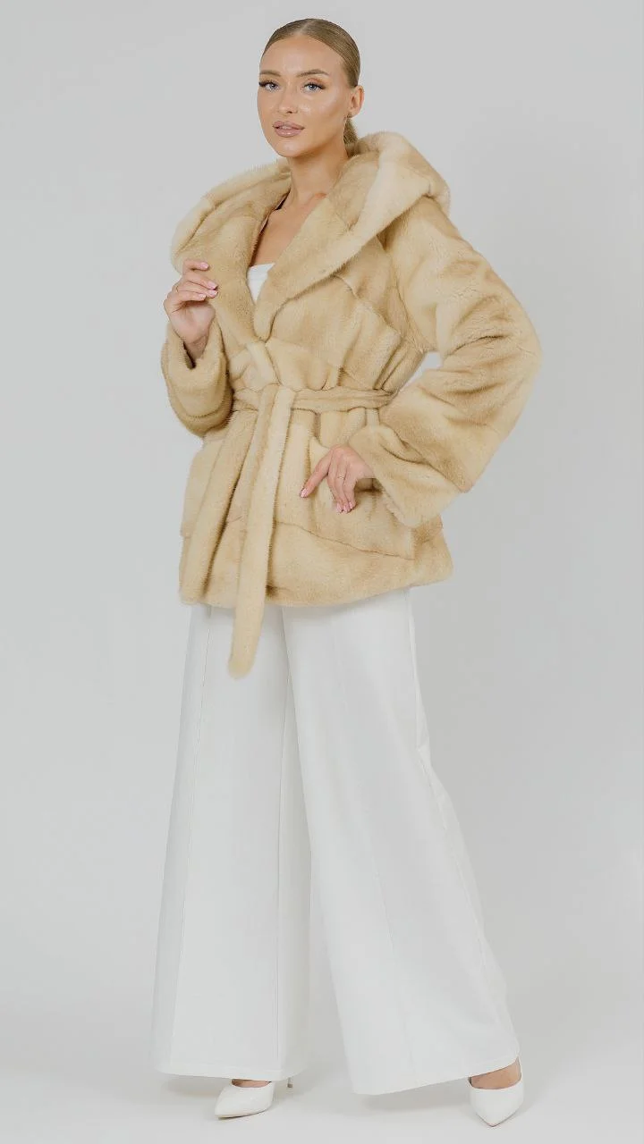 Шуба из меха норки Vanilla с капюшоном - фото №2