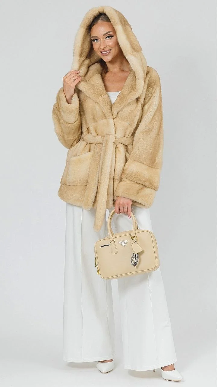 Шуба из меха норки Vanilla с капюшоном